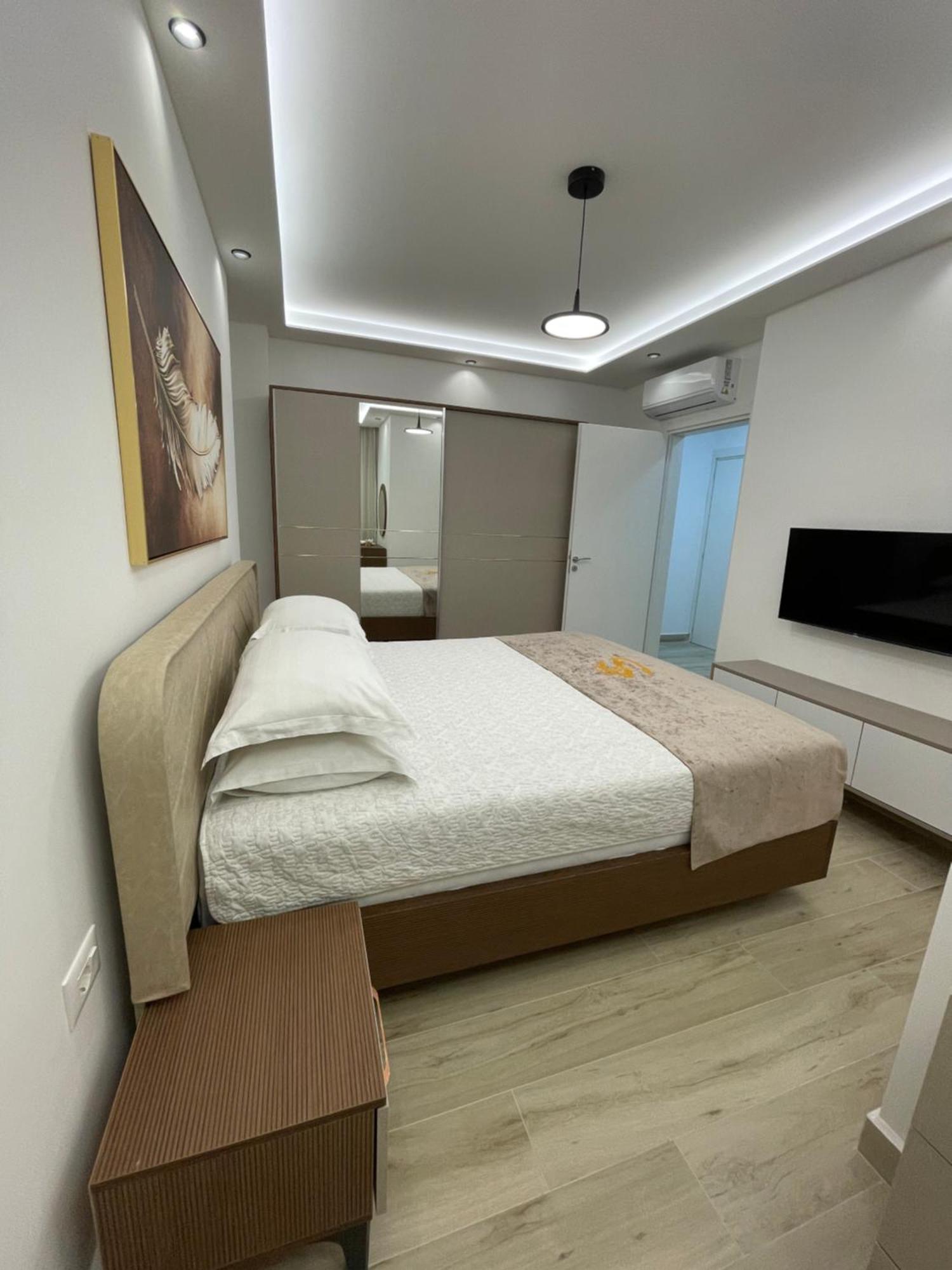 Las Apartments Saranda Apartment